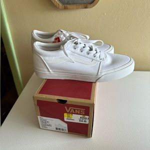 NWT Triple White Ward Vans New in Box